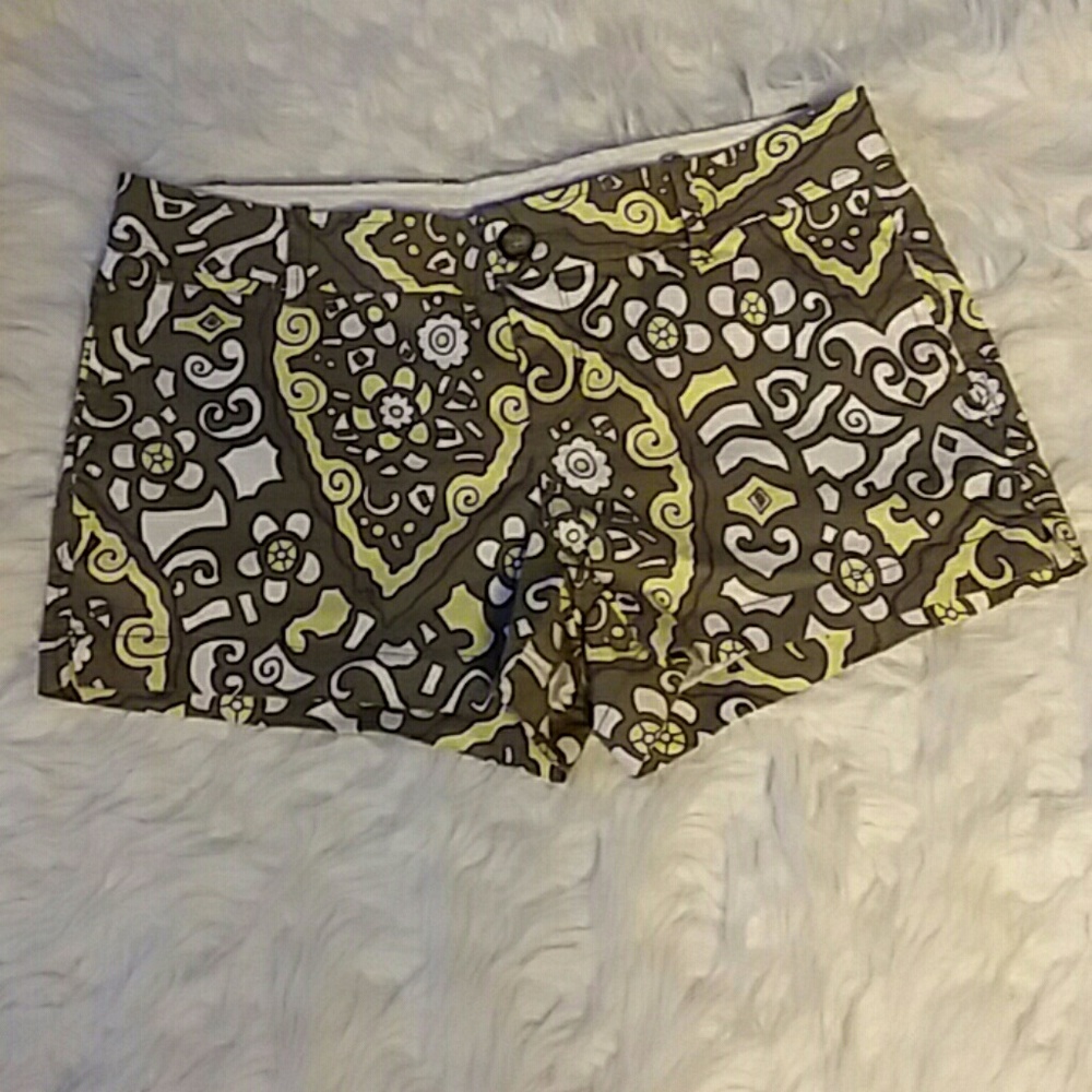 Old Navy low-rise shorts